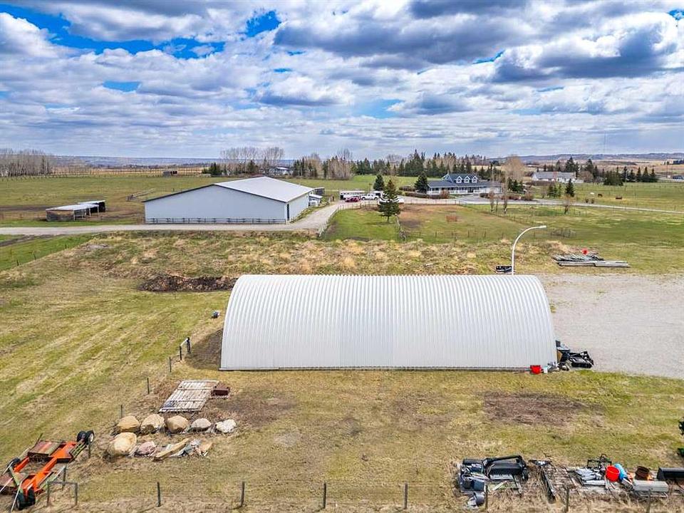 33066 Township Road 250, Calgary, AB