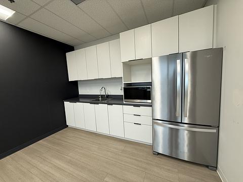 100 Milverton Drive, Mississauga, ON