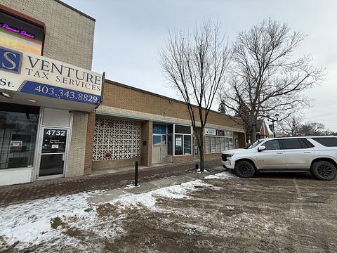 4730 50 Street, Red Deer, AB
