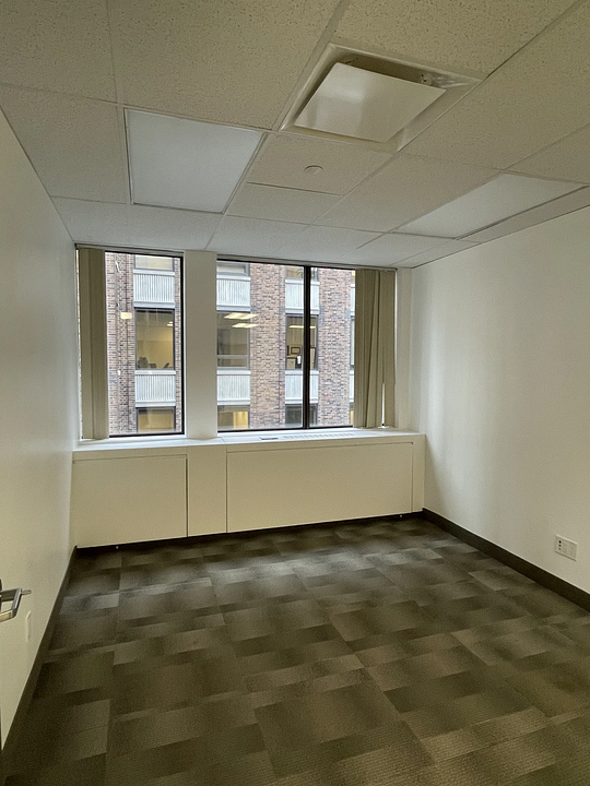 901 - 360 Bay Street, Toronto, ON