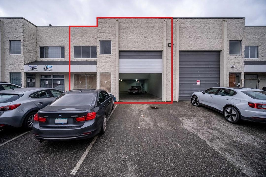210 - 14770 64 Ave, Surrey, BC