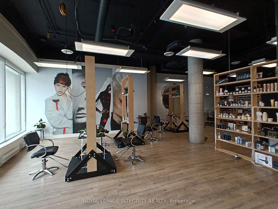 100 - 100 Murray Street, Ottawa, ON