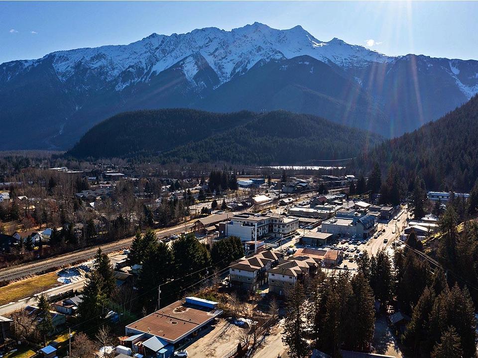 7454 Prospect Street, Pemberton, BC