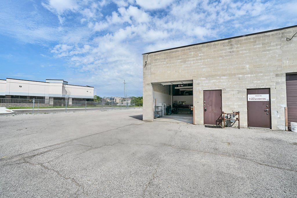 1 - 676 Monarch Avenue, Ajax, ON