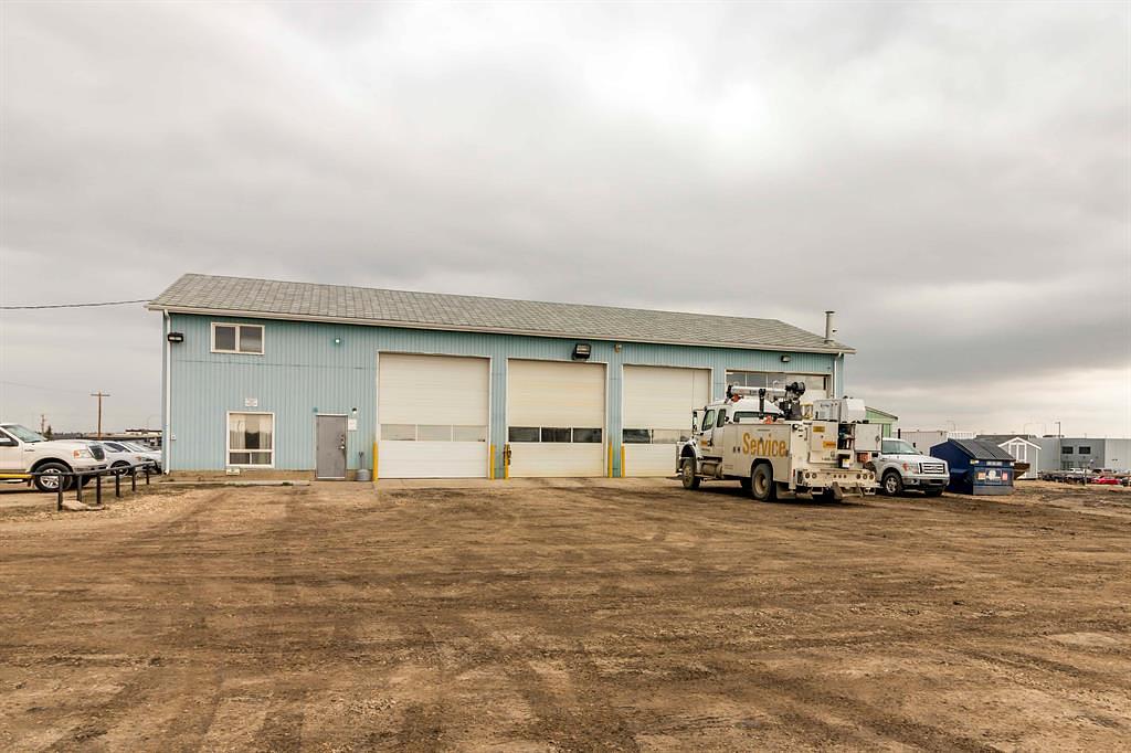 3 Mckenzie Drive, Red Deer County, AB