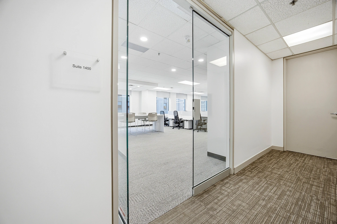1400 - 330 Bay Street, Toronto, ON