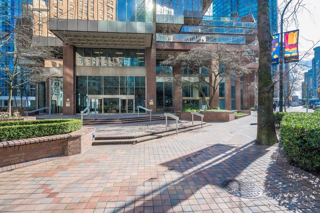 100 - 999 West Hastings Street, Vancouver, BC