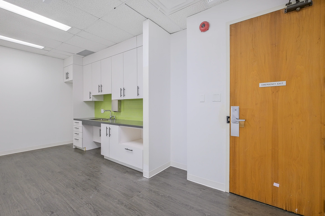 406 - 250 Dundas Street West, Toronto, ON