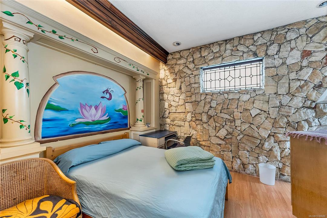 1608 Quadra Street, Victoria, BC