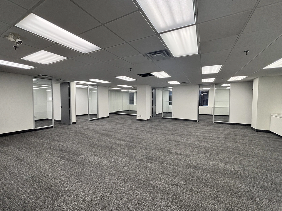 401 - 360 Bay Street, Toronto, ON