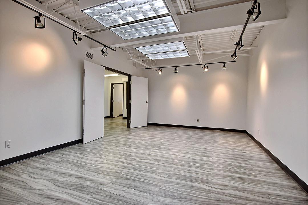4002 Chemin du Bois-Franc, Montréal, QC