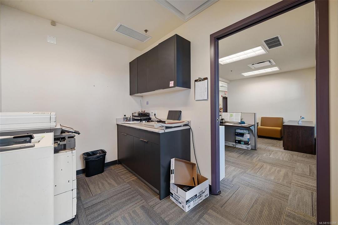 300-305 - 388 Harbour Road, Victoria, BC