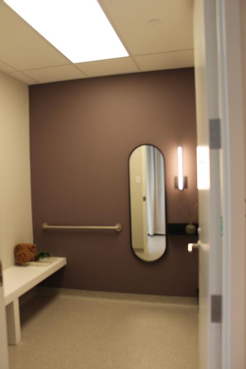 16766 Route Transcanadienne, Kirkland, QC