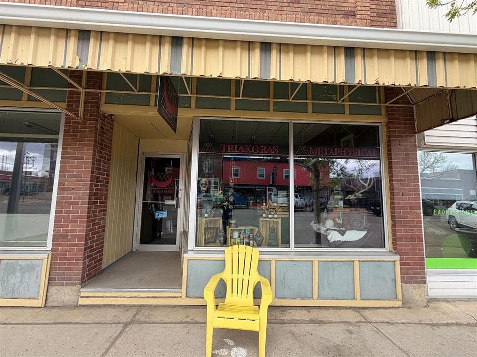 80 3 Avenue East, Drumheller, AB