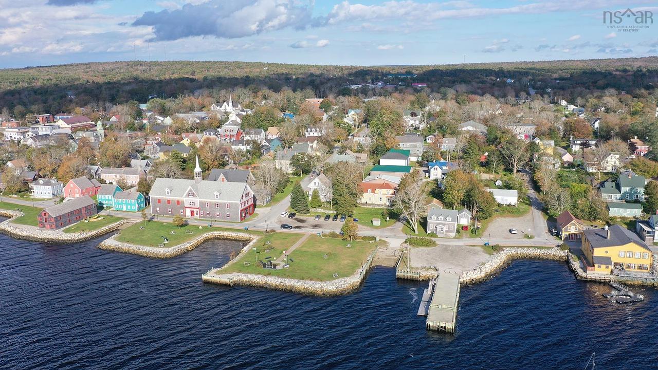 130 Water Street, Shelburne, NS