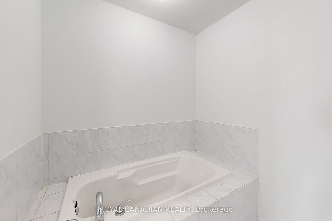 54 Chesterwood Crescent, Brampton, ON