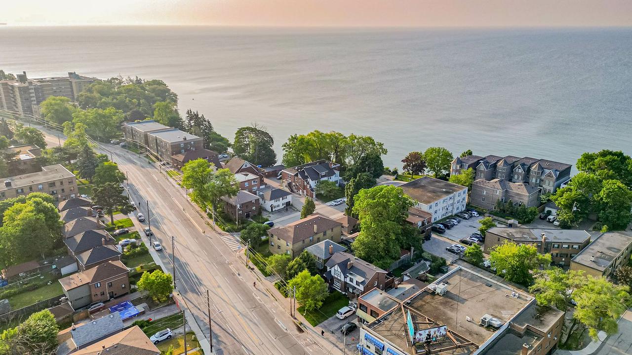 1 Sand Beach Road, Toronto, ON