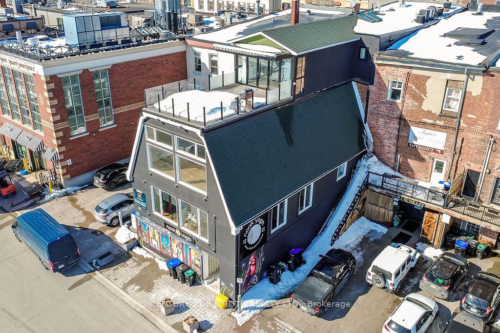 Level 4 - 119 Dunlop Street East, Barrie, ON