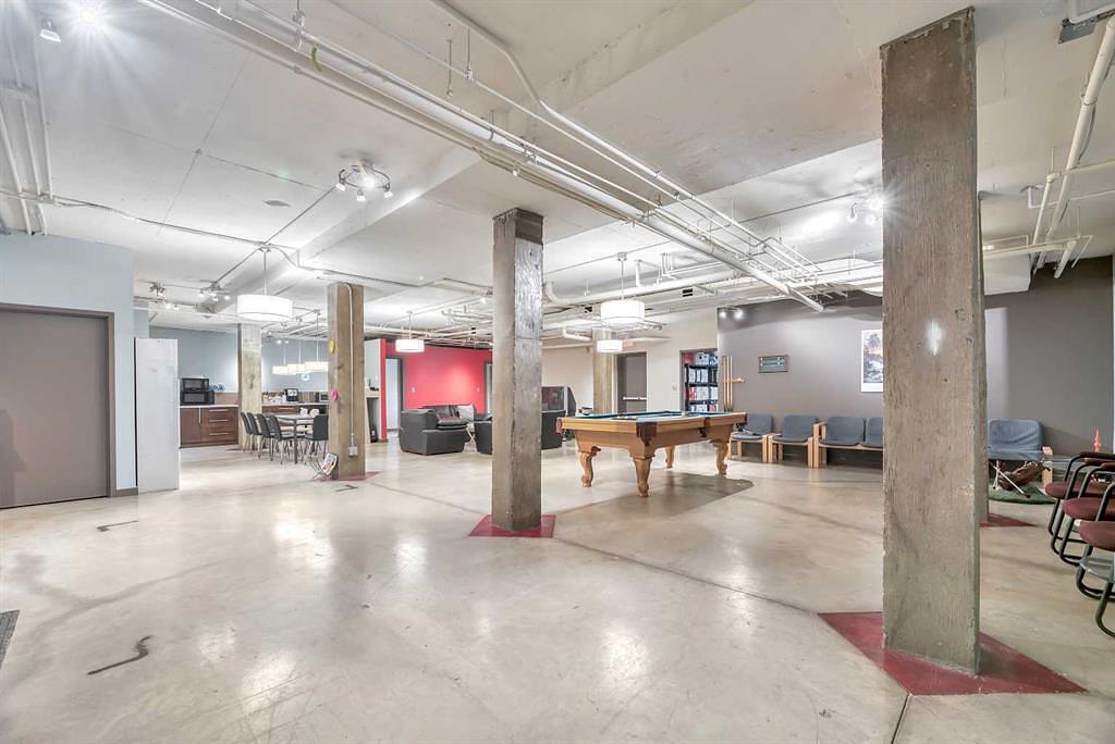902 9 Avenue Southwest, Calgary, AB