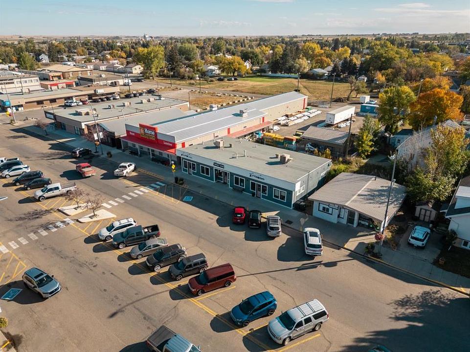 19 Broadway Street North, Raymond, AB