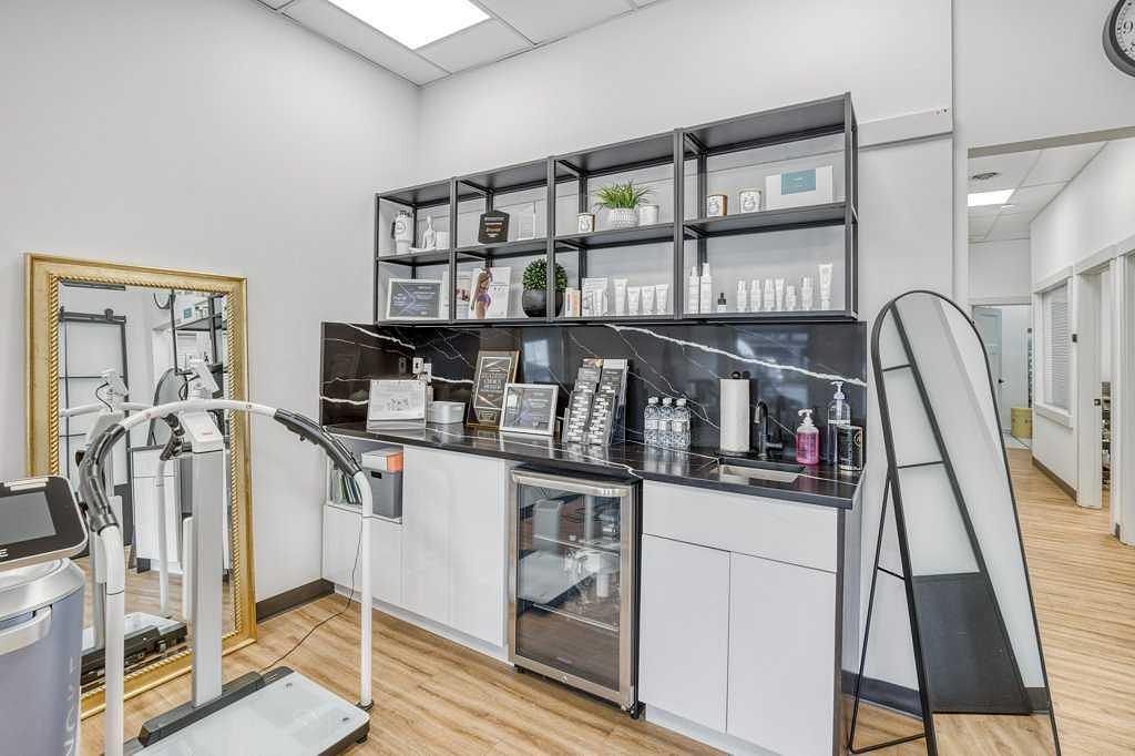 115b 4 Avenue West, Cochrane, AB