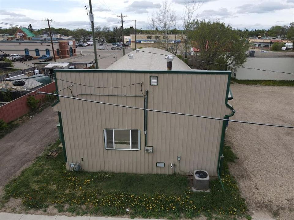 5200 - 50 Street, High Prairie, AB