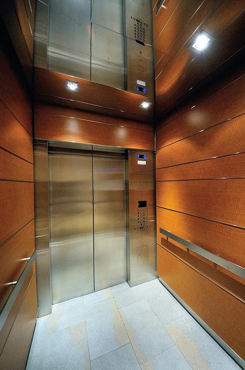 400 - 153 Cumberland Street, Toronto, ON