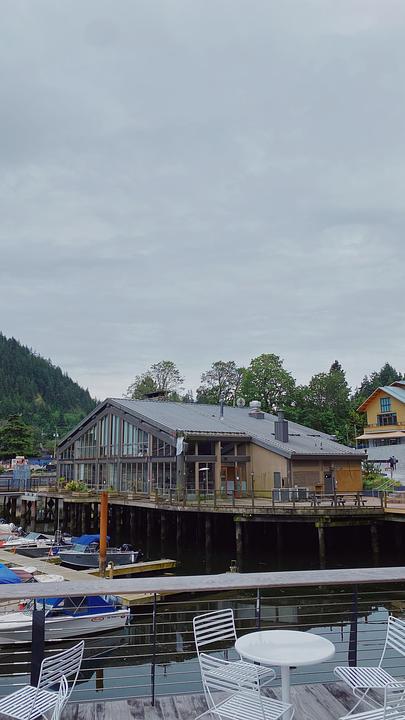 6409 Bay Street, West Vancouver, BC