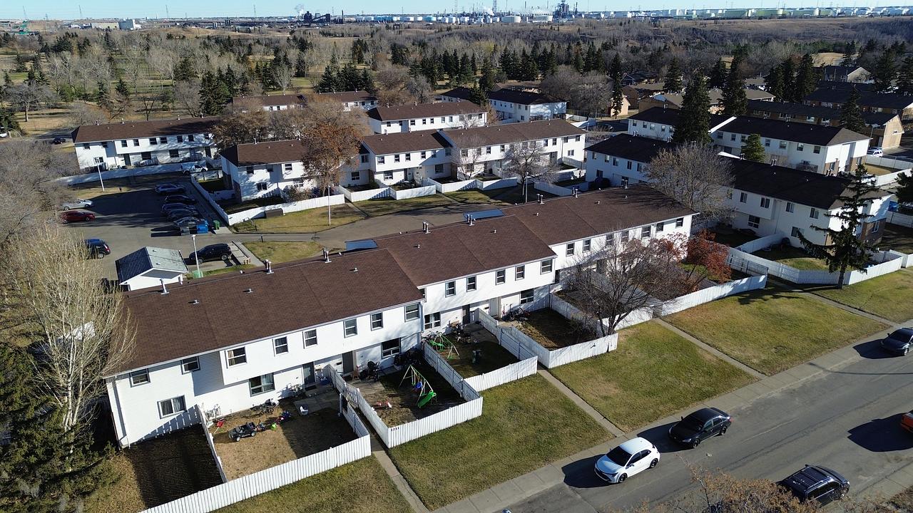11915 34 Street Northwest, Edmonton, AB