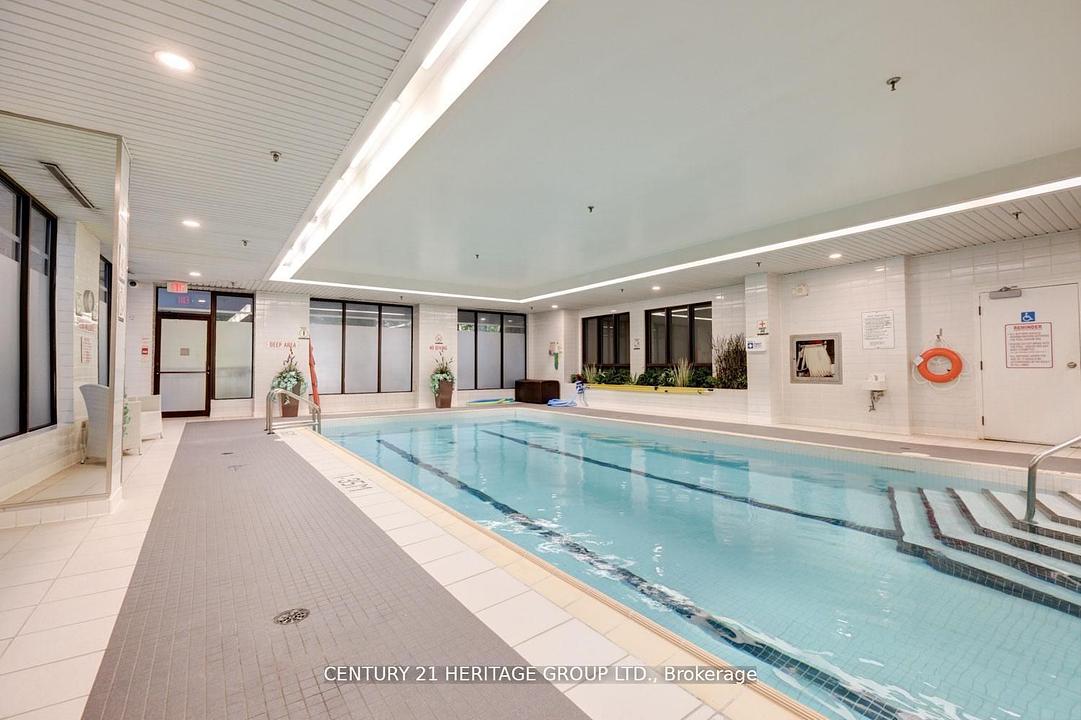 101 - 2900 Yonge Street, Toronto, ON