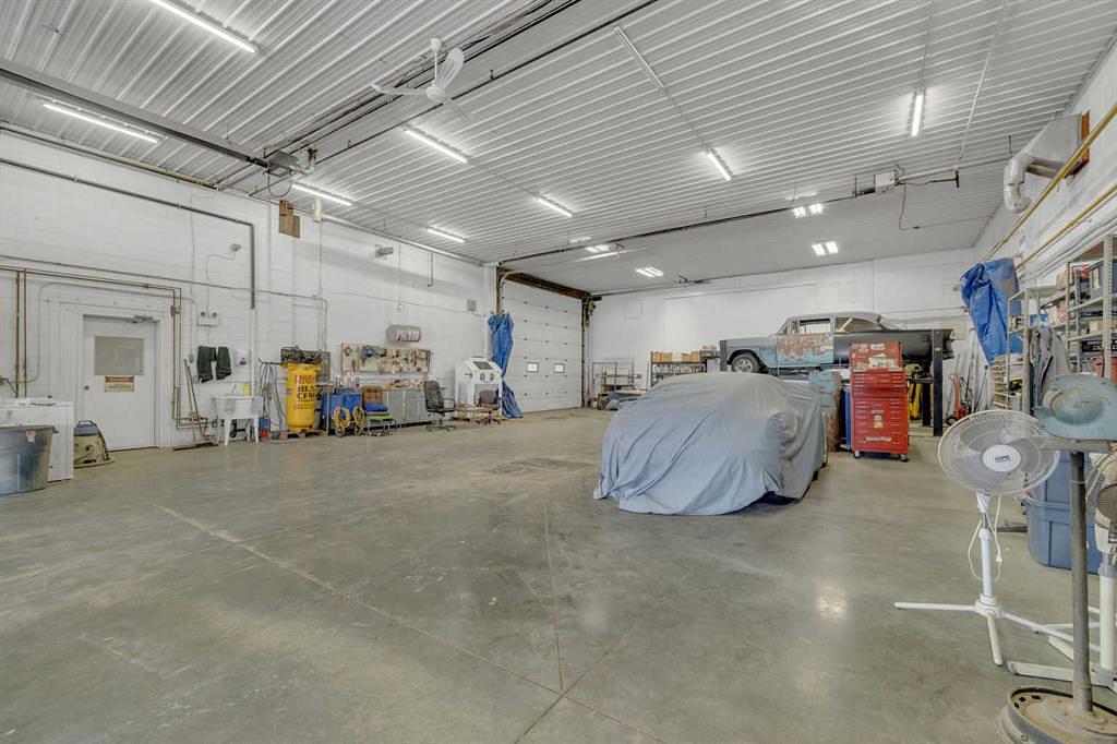 6606 42 Avenue, Ponoka, AB