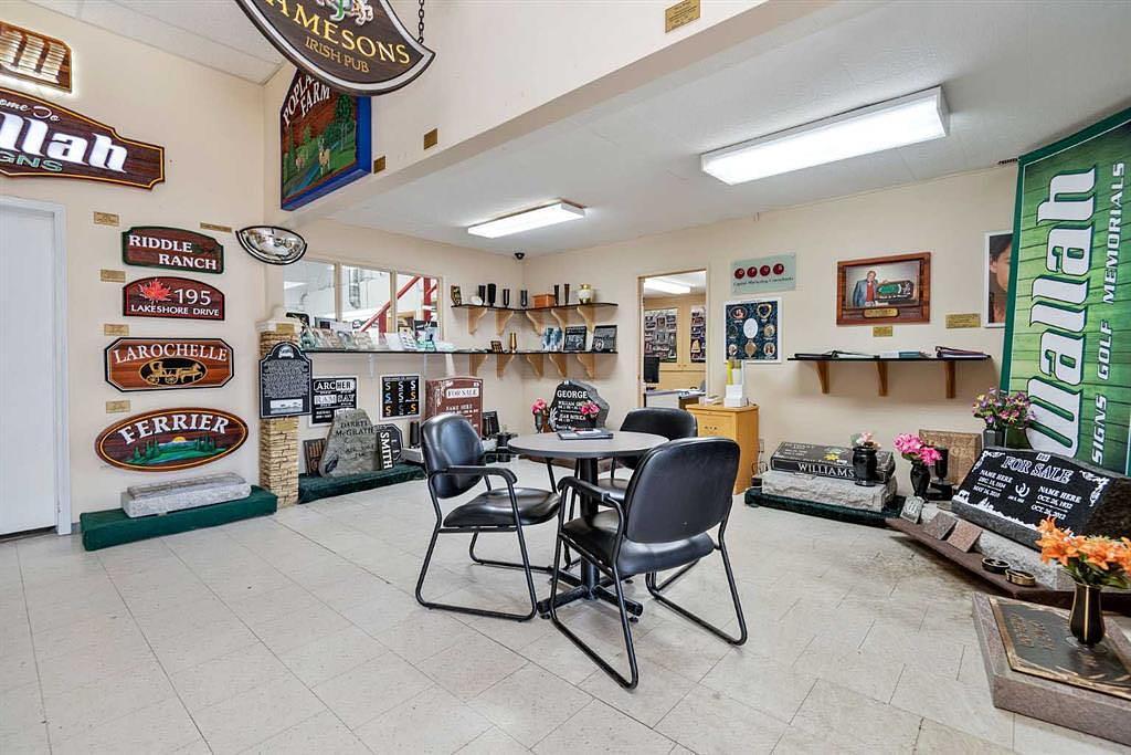 4948 54 Avenue, Red Deer, AB