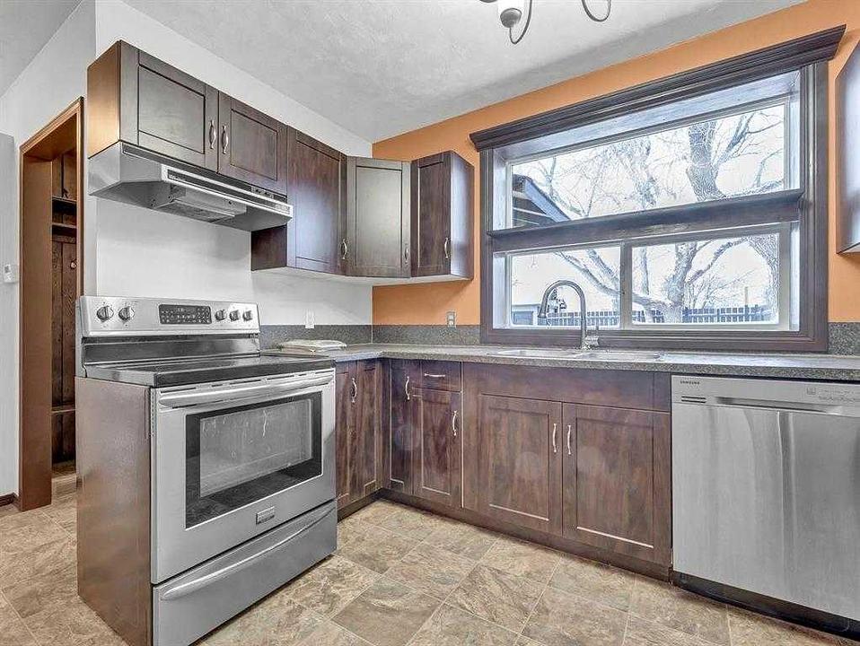165 Centre Street, Tilley, AB