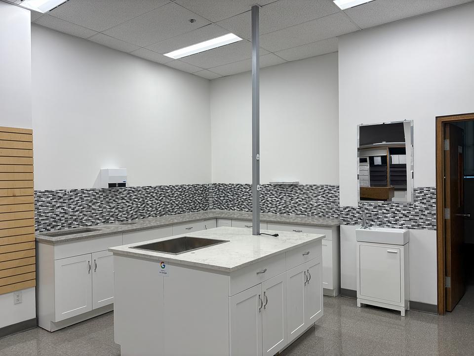 180 - 717 7 Avenue Southwest, Calgary, AB