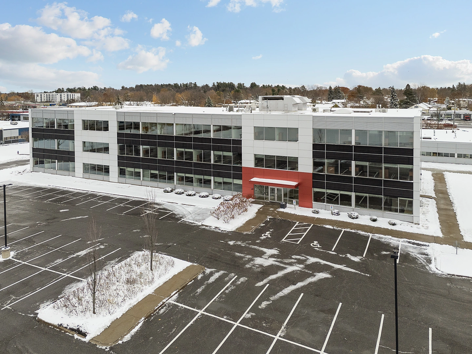 Ground Floor - 1935 Robertson Road, Ottawa, ON