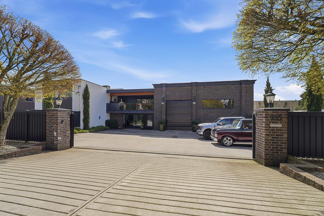 935 Sherwood Avenue, Coquitlam, BC