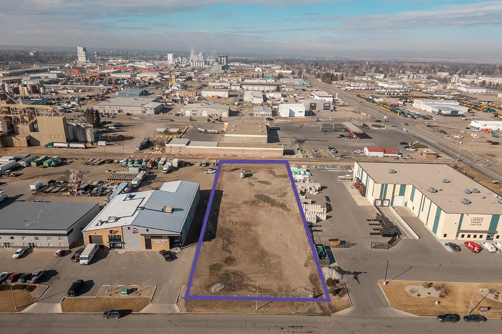 438 39 Street North, Lethbridge, AB