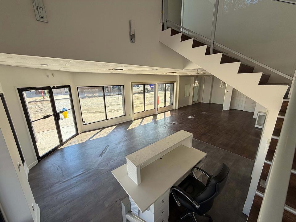 595 Lawrence Avenue, Kelowna, BC
