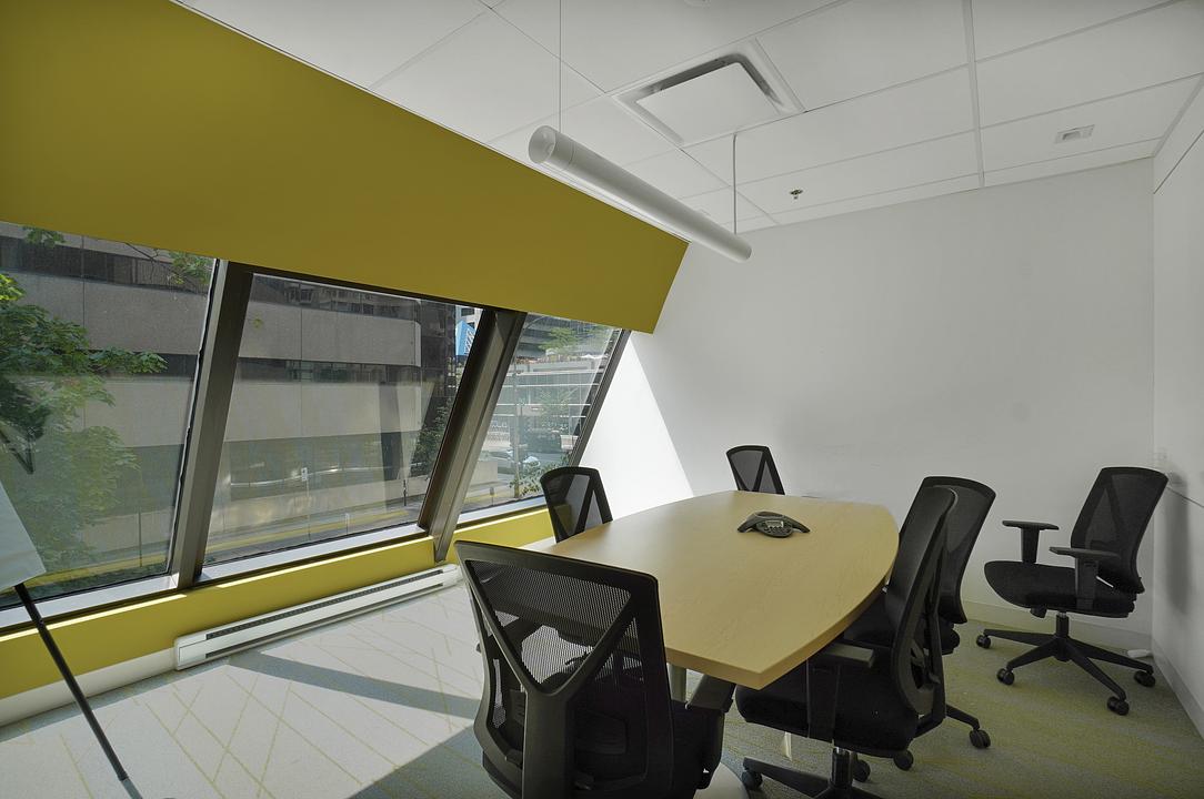 425 Boulevard de Maisonneuve, Montréal, QC