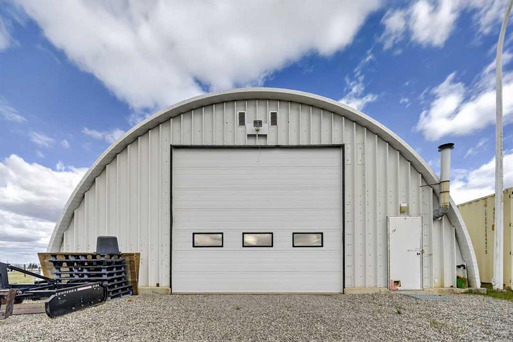 33066 Township Road 250, Calgary, AB