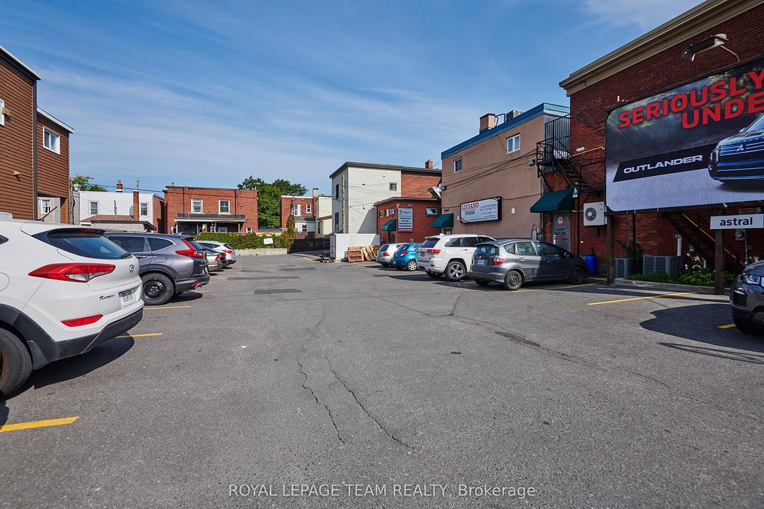 901 Somerset Street West, Ottawa, ON