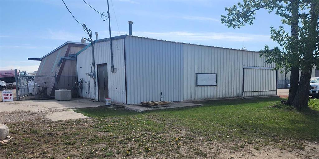6709 Golden West Avenue, Red Deer, AB
