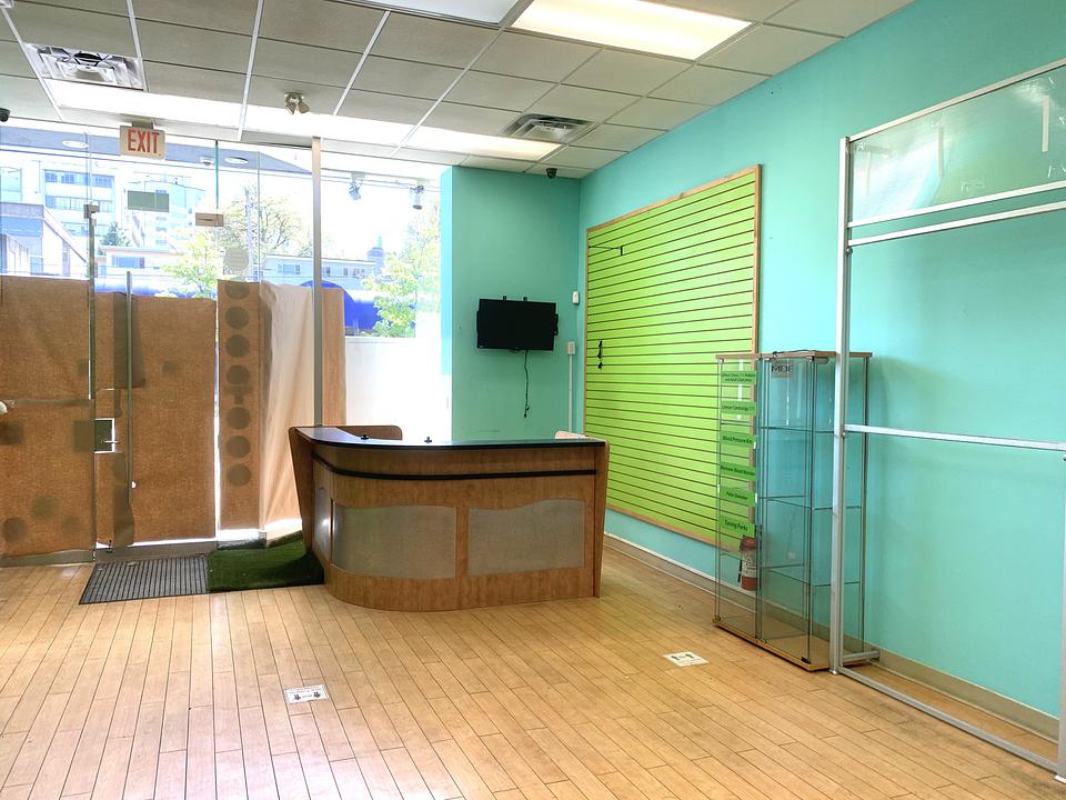 855 West Broadway, Vancouver, BC