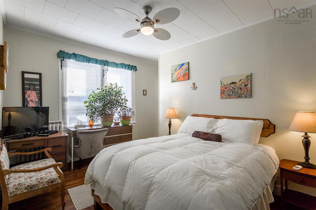 641 Main Street, Yarmouth, NS