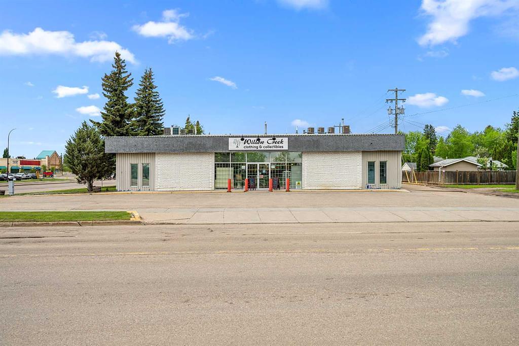 5402 44 Street, Lloydminster, AB