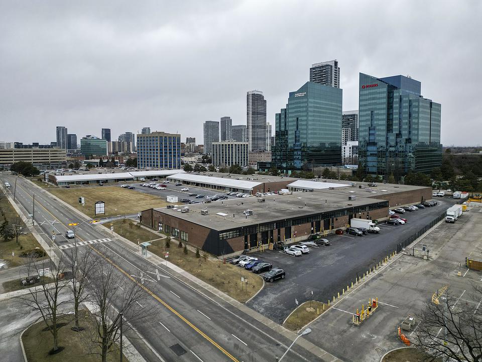 422 Consumers Road, Toronto, ON