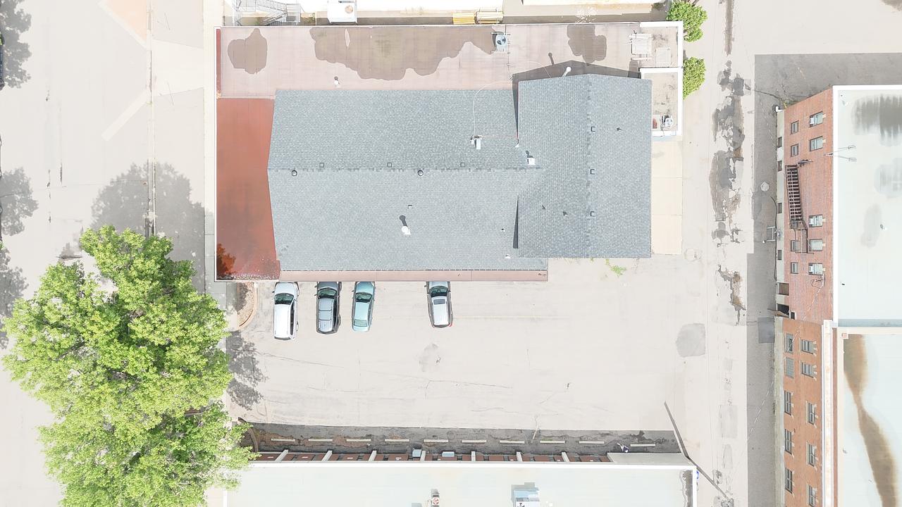 327 10 Street South, Lethbridge, AB