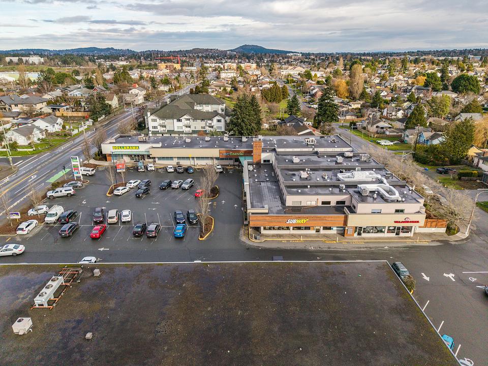 2929 Tillicum Road, Victoria, BC