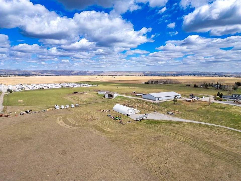 33066 Township Road 250, Calgary, AB