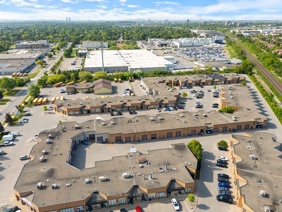 49 & 50 - 588 Edward Avenue, Richmond Hill, ON